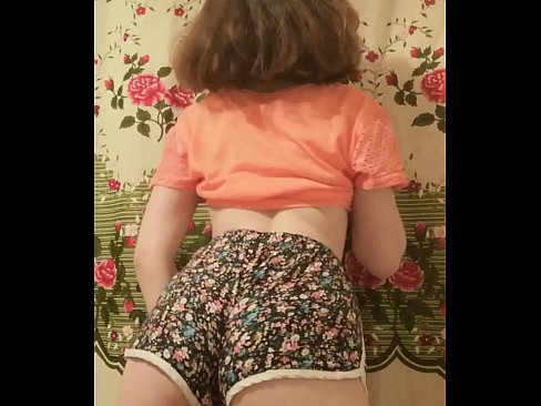 ❤️ Tânără sexy care se dezbracă de pantaloni scurți în fața camerei de filmat ☑  at porn ro.pornsos-com.ru ❌❤