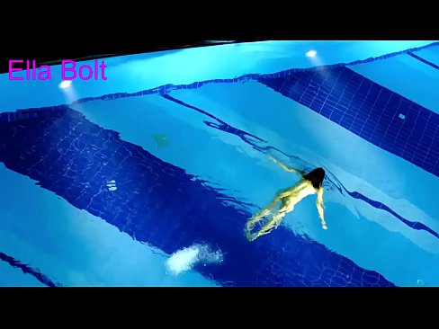 ❤️ Nu mă pot opri din privit, tânără blondă surprinsă înotând goală în piscina stațiunii ELLA BOLT ☑ at porn ro.pornsos-com.ru ❌❤